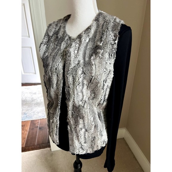 Conrad C Collection silver shimmery faux fur vest size S - Picture 2 of 4